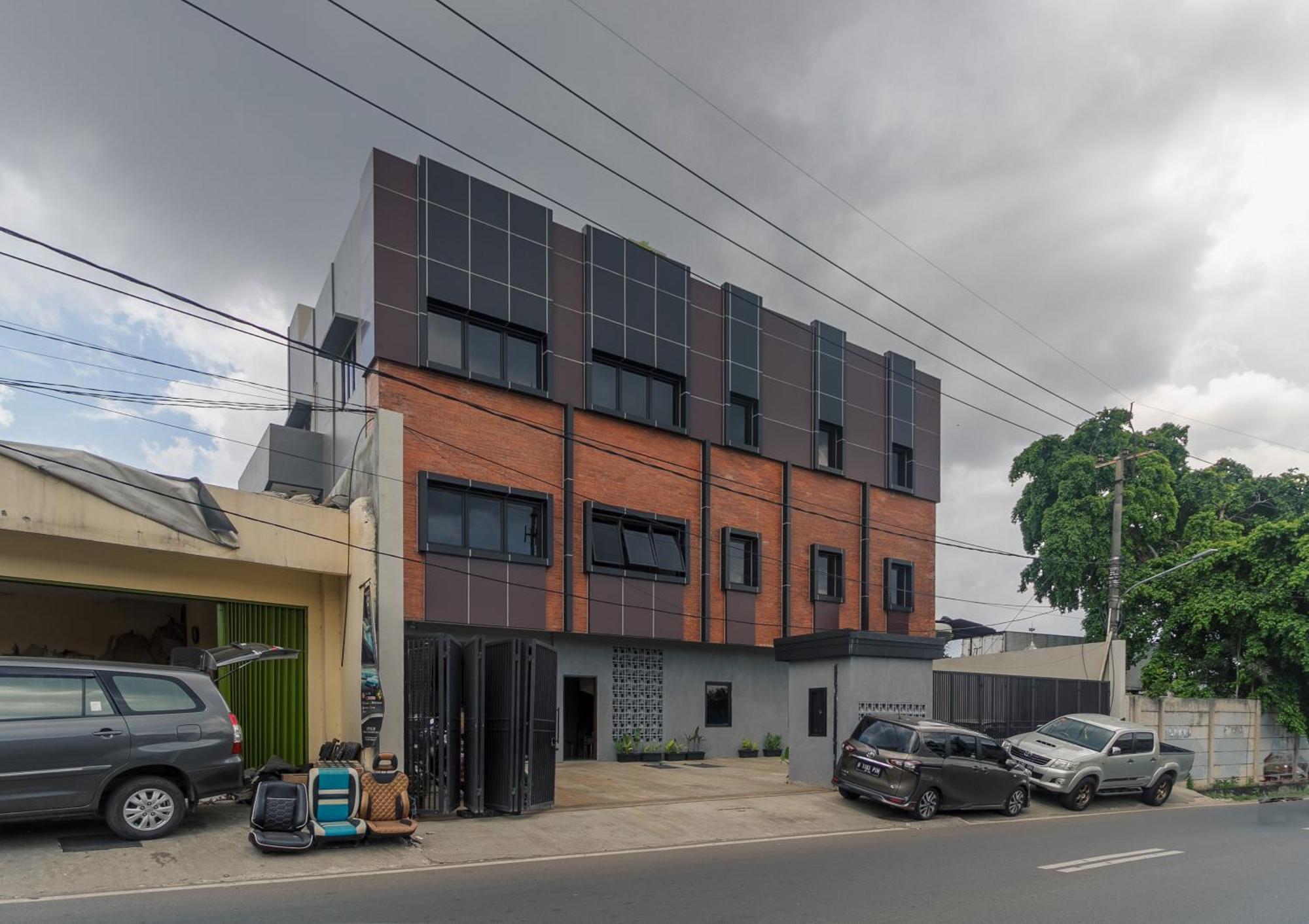 Reddoorz Near Puri Indah Mall Jakarta Ngoại thất bức ảnh